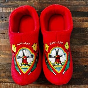 Red Holland Embroidered Slippers big kids size 2-3